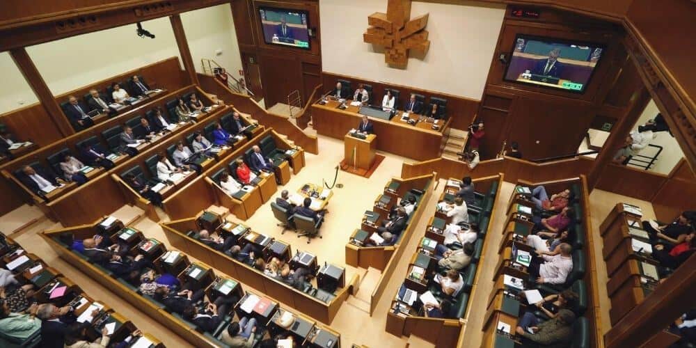 Parlamento Vasco realizó una segunda sesión constitutiva para elegir a los miembros de mesa