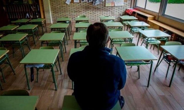 Sindicatos aplazan huelga de docentes para el 22 y 23 de septiembre en Madrid