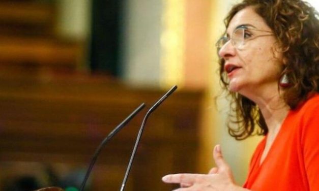 María Montero afirma que el decreto de superávit de los Ayuntamientos no será convalidado