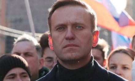 Navalny va recuperando su salud poco a poco mientras que en Rusia aumenta la tensión