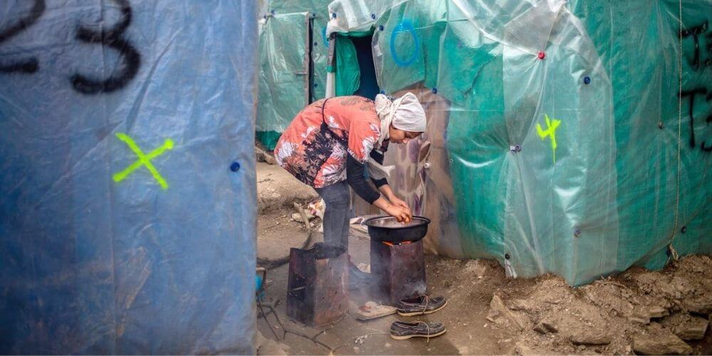 un-fuerte-incendio-acaba-con-el-campo-de-refugiados –de-moria-en-la-isla-griega-de-lesbos-tiendas-de-campaña-campamento-aliadoinformativo.com