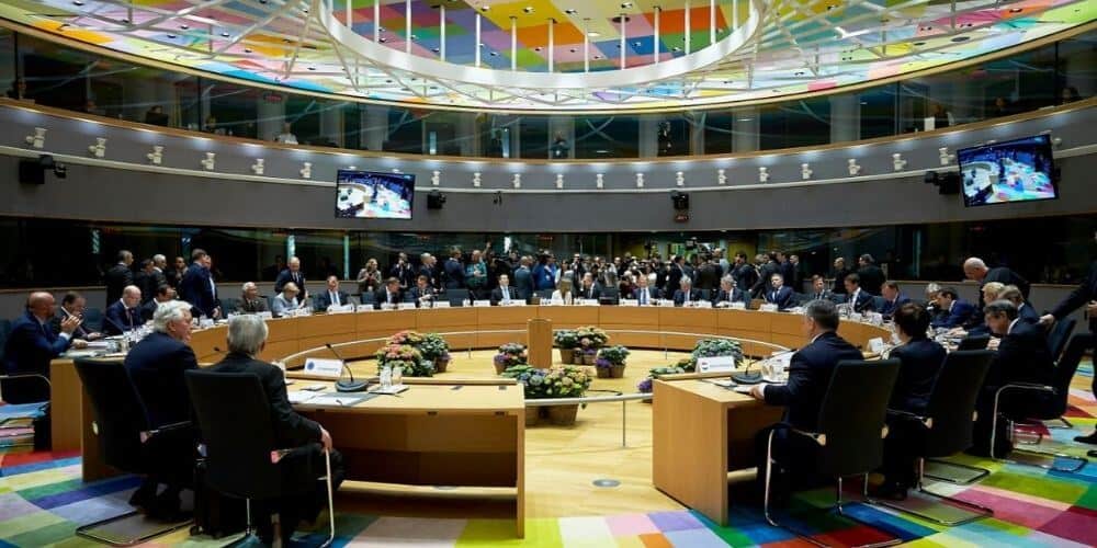 Bruselas sigue tratando de desbloquear el fondo de recuperación que le negó Hungría y Polonia