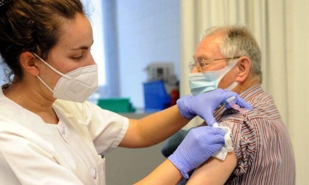 Remesa de vacunas para personas mayores y sanitarios en castilla y León