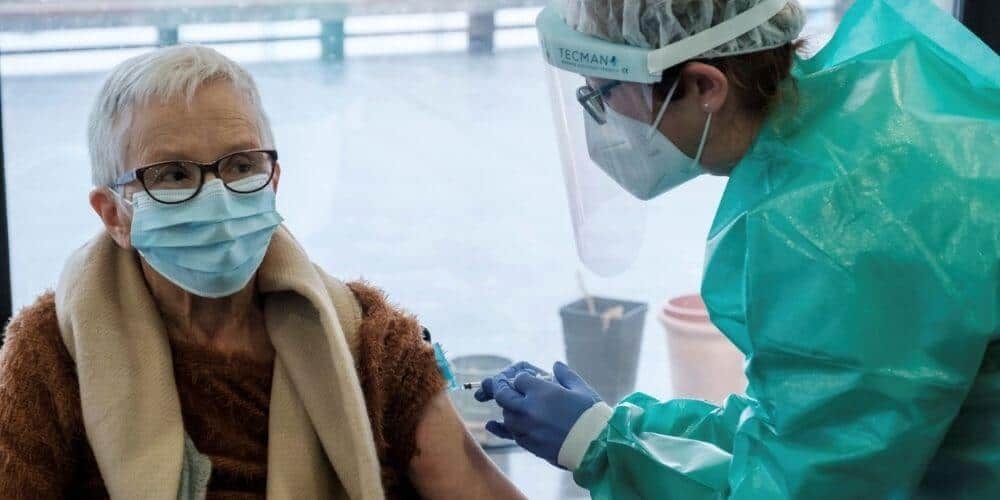 sanidad-aplicara-medidas-correctivas-para-evitar-desviaciones-durante-la-vacunacion-vacuna-virus-españa-aliadoinformativo.com