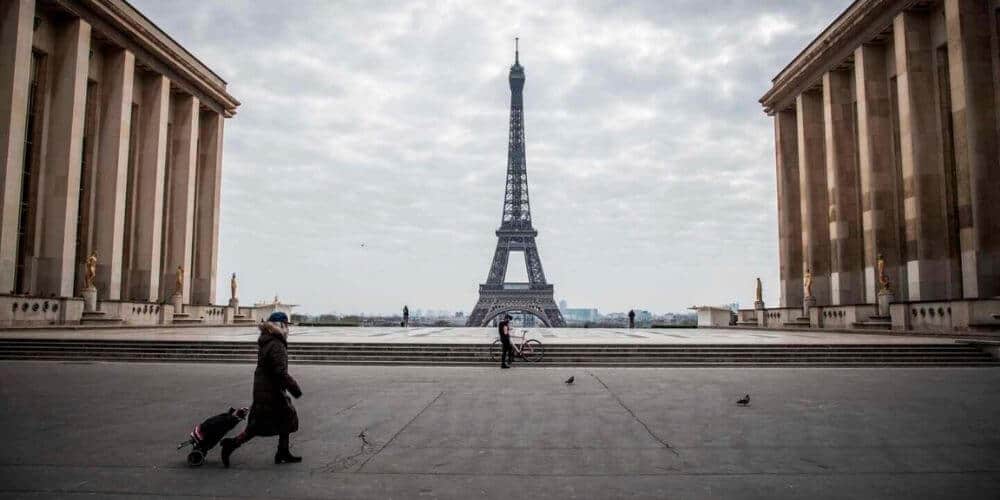Primer ministro francés confirma el confinamiento parcial en París por un mes