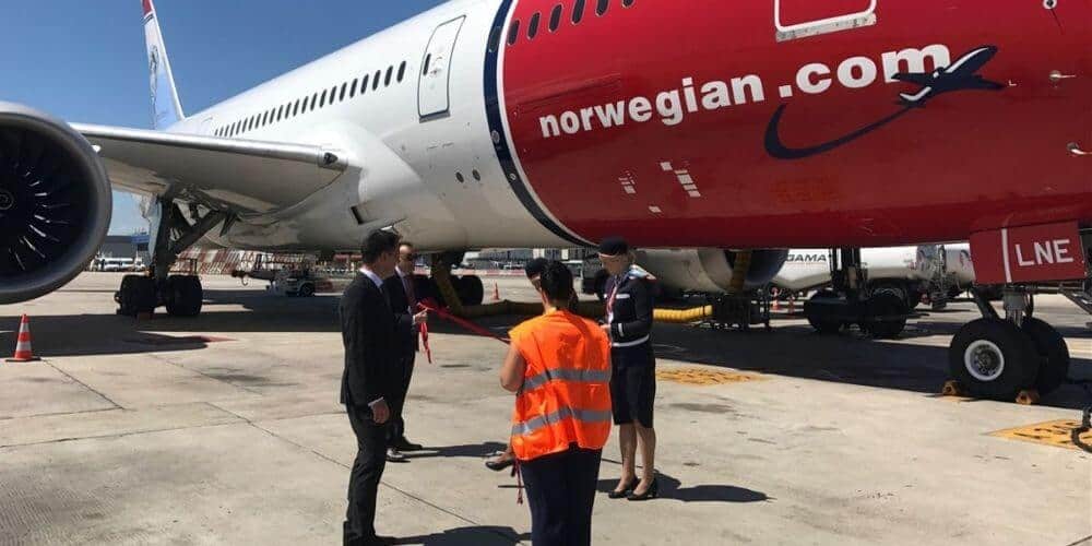 aerolinea-norwegian-esta-planeando-despedir-a-unos-1191-empleados-avion-linea-aliadoinformativo.com