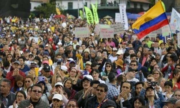 Continúa la crisis del Gobierno de Colombia y dimite la ministra de Exteriores