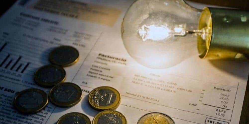 Gobierno podría suspender impuestos sobre la luz ante la escalada de precios del mes de junio