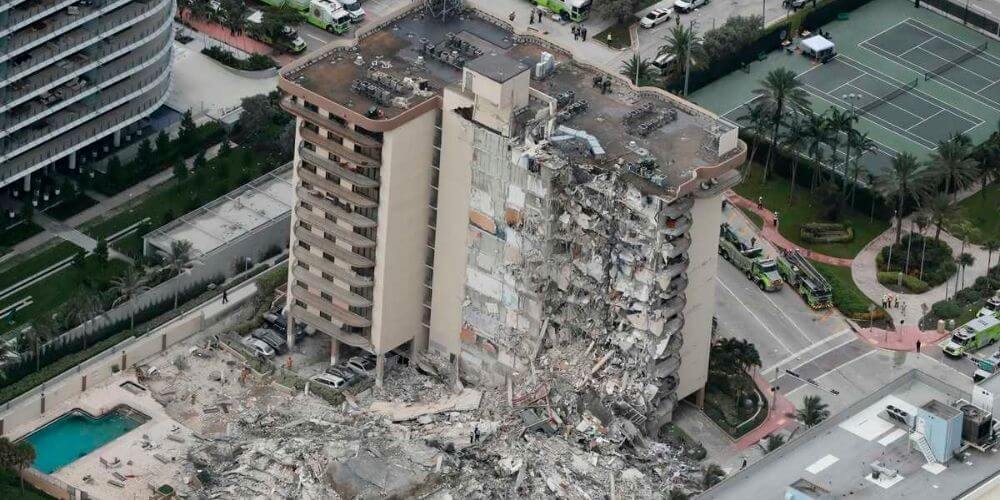 Encuentran tres cadáveres entre los escombros del edificio derrumbado en Miami