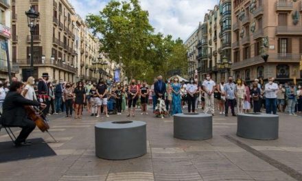 Homenaje a las víctimas del 17A en Barcelona, dicen que se sienten abandonadas