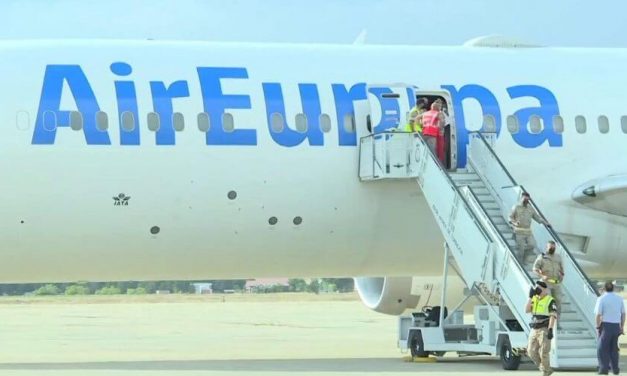 Llega un nuevo avión a Madrid procedente de Kabul con al menos 260 refugiados afganos