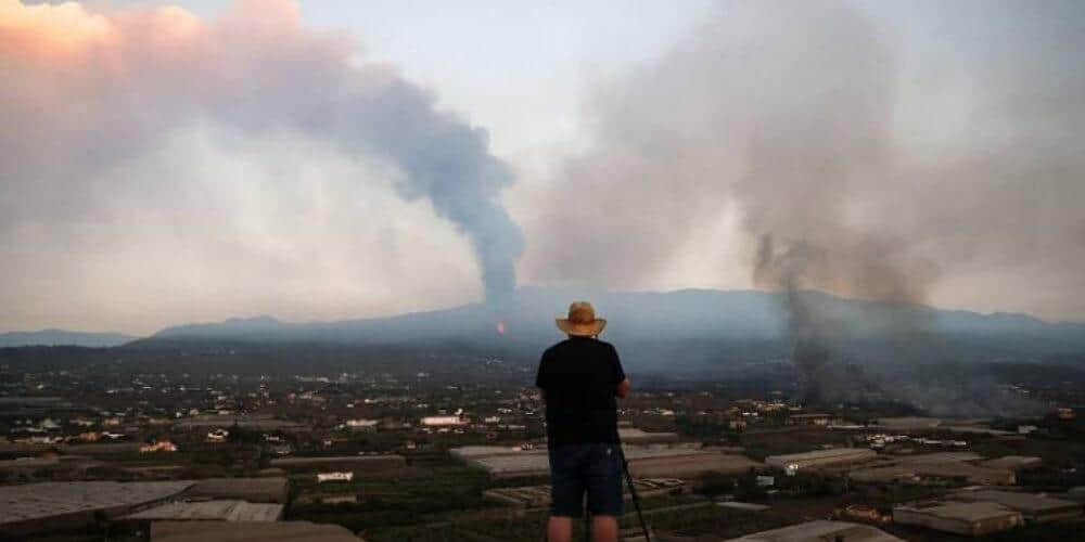 En La Palma el volcán volvió a reactivar luego de hacer una pausa
