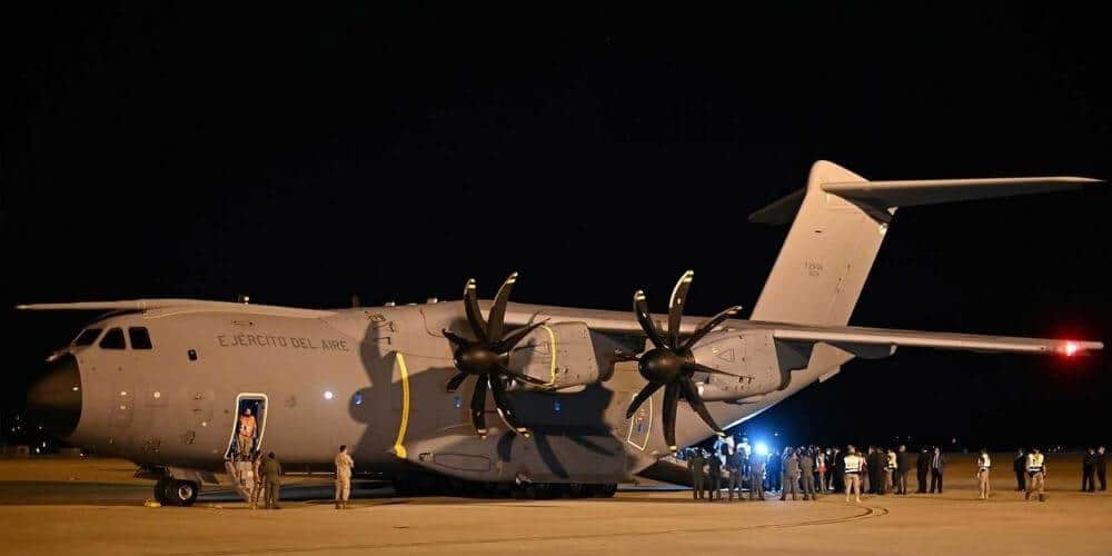 Segundo avión procedente de Pakistán con 160 colaboradores afganos aterrizó en Madrid