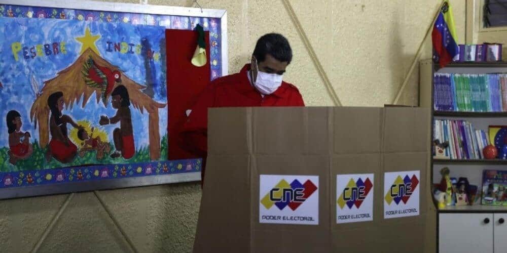 Oficialismo logra una arrasadora victoria en las elecciones regionales de Venezuela