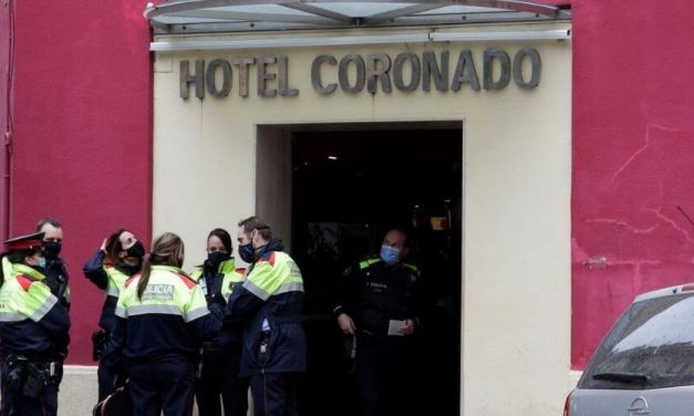 Incendio en hotel de Barcelona deja un saldo de un muerto y varios heridos