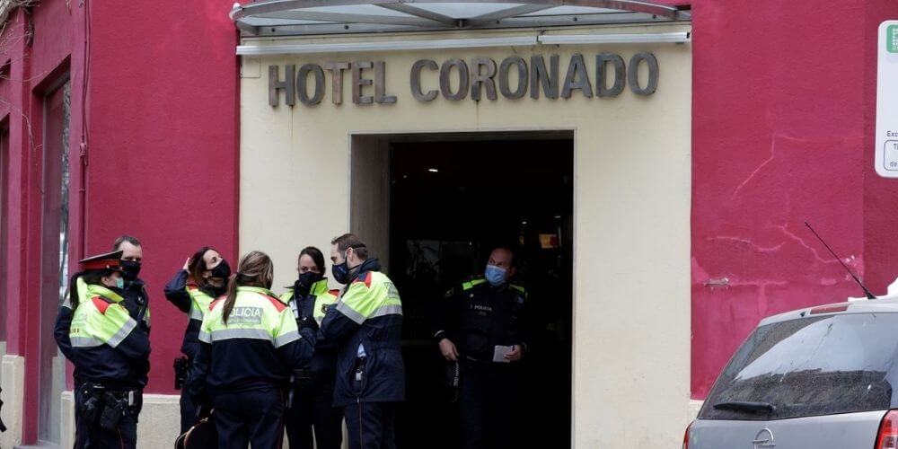 Incendio en hotel de Barcelona deja un saldo de un muerto y varios heridos