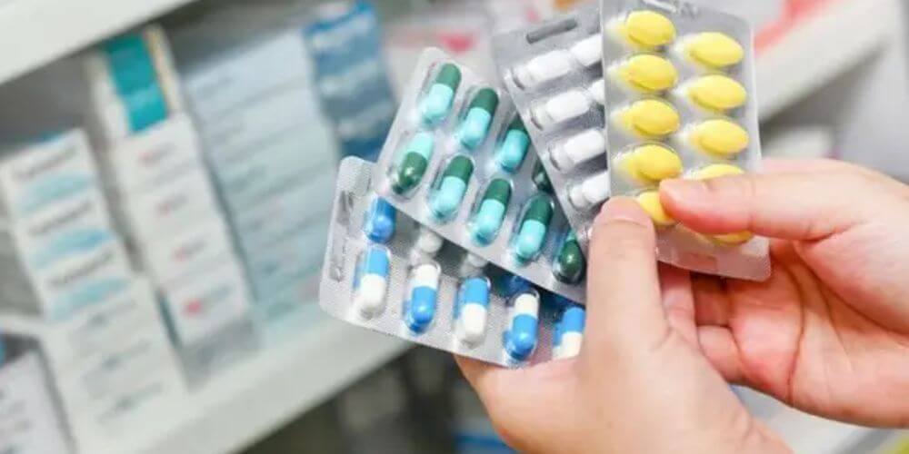 Ministerio-de-Sanidad-prohibe-la-venta-de-tres-medicamentos-a-partir-del-15-de-diciembre