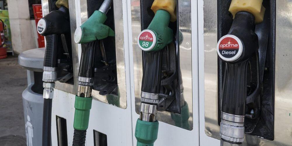 Gasolina y Diesel continúan a la baja siendo más baratos que en septiembre