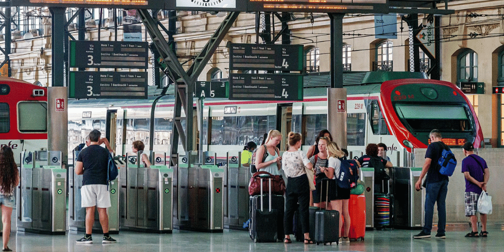 Ministerio de Transporte abre este lunes la página web para que los jóvenes viajen con descuentos en verano