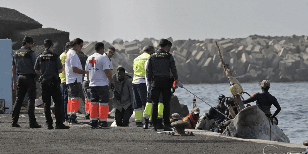 guardia-civil-detiene-patrones-cayuco-canarias-8-muertos-un-bebe-aliadoinformativo.com