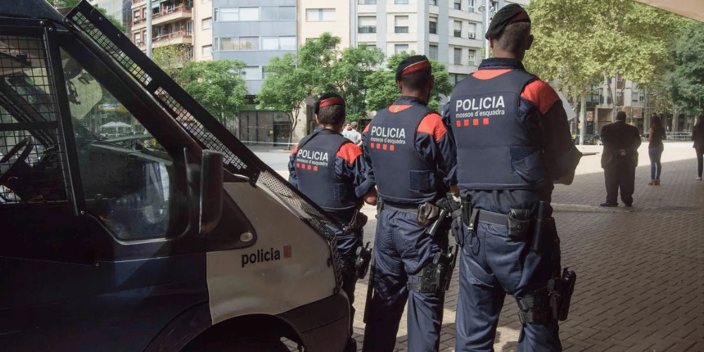 Los Mossos investigan grave agresión a dos adolescentes por un posible móvil racista