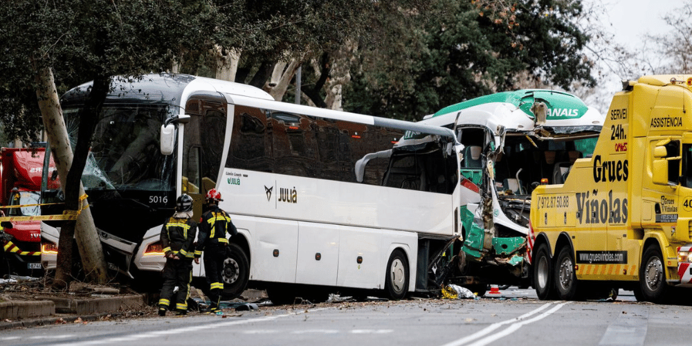 Un total de 53 heridos deja un choque entre autobuses en la avenida Diagonal de Barcelona