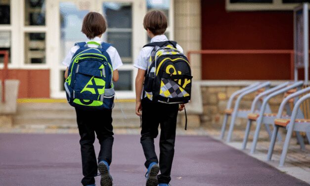 Calendario Escolar 2025-2026: Todas las Fechas por Comunidades Autónomas en España