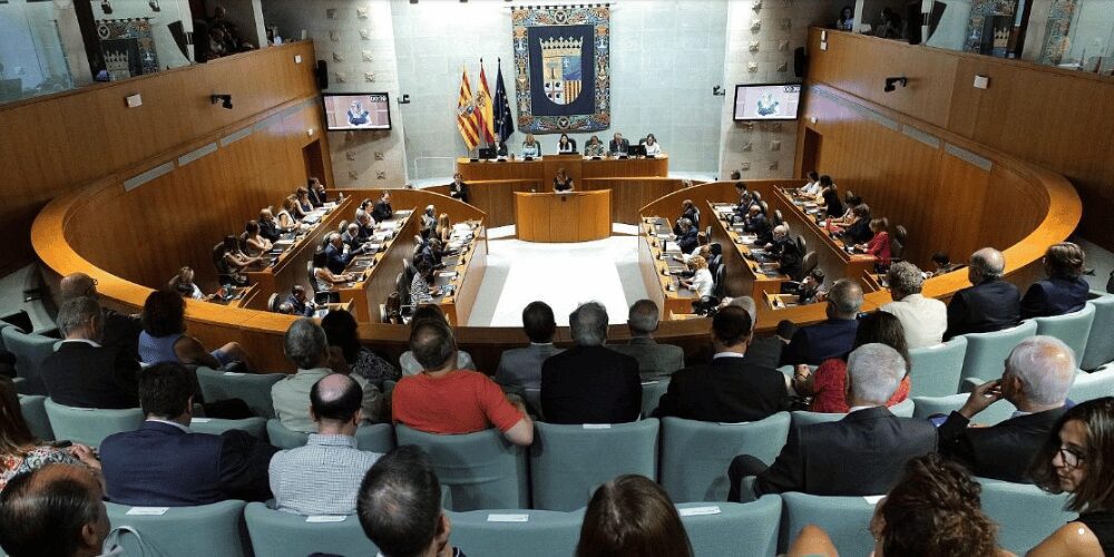 Catorce candidaturas se disputan las cruciales elecciones autonómicas aragonesas del 8 de febrero