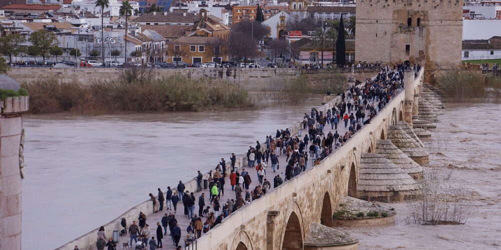 Alerta naranja por lluvias en Andalucía: Bajan a 6.000 los desalojados | Última Hora